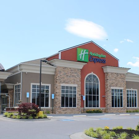 Holiday Inn Express Woodstock-Shenandoah Valley By Ihg Exterior photo