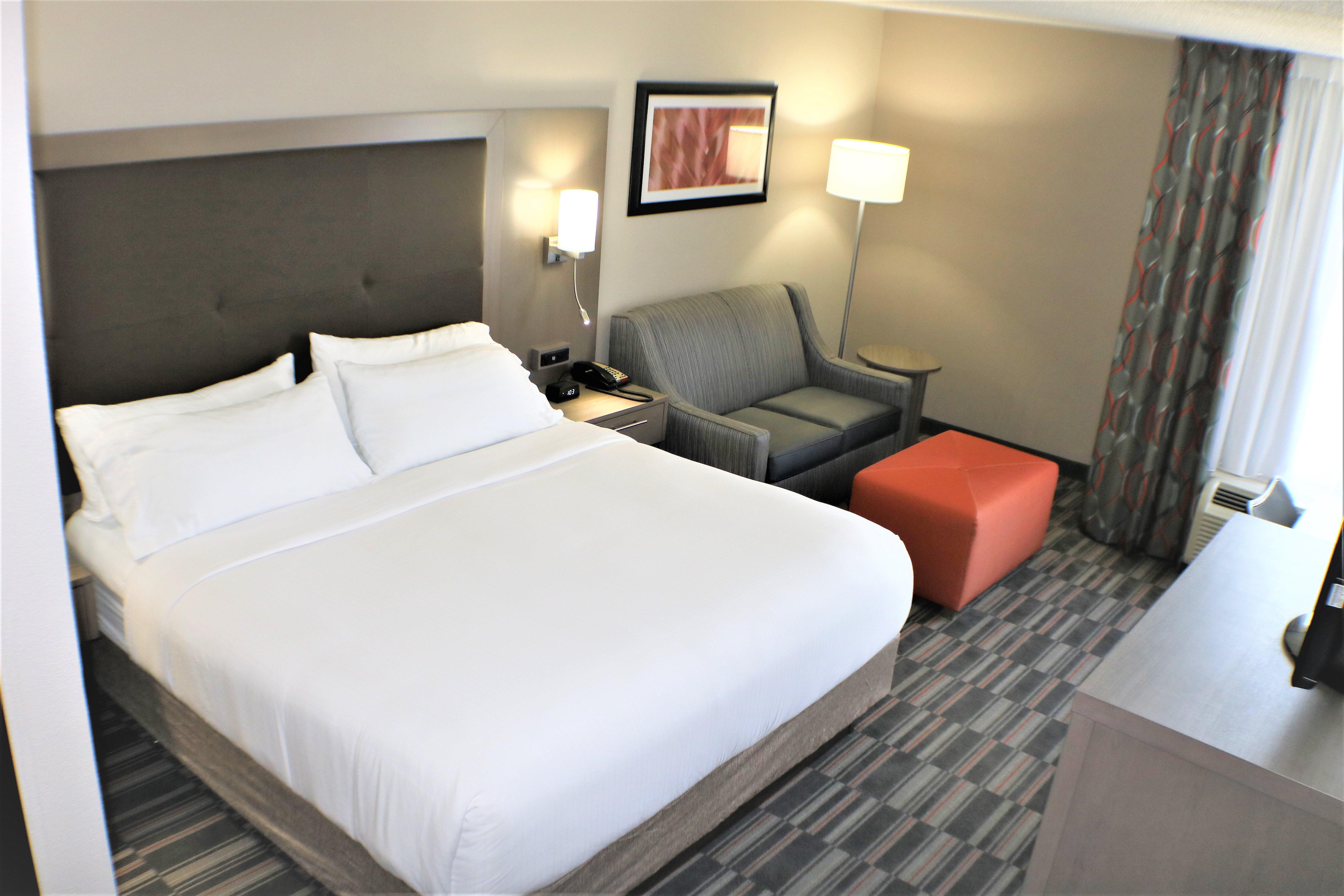 Holiday Inn Express Woodstock-Shenandoah Valley By Ihg Exterior photo