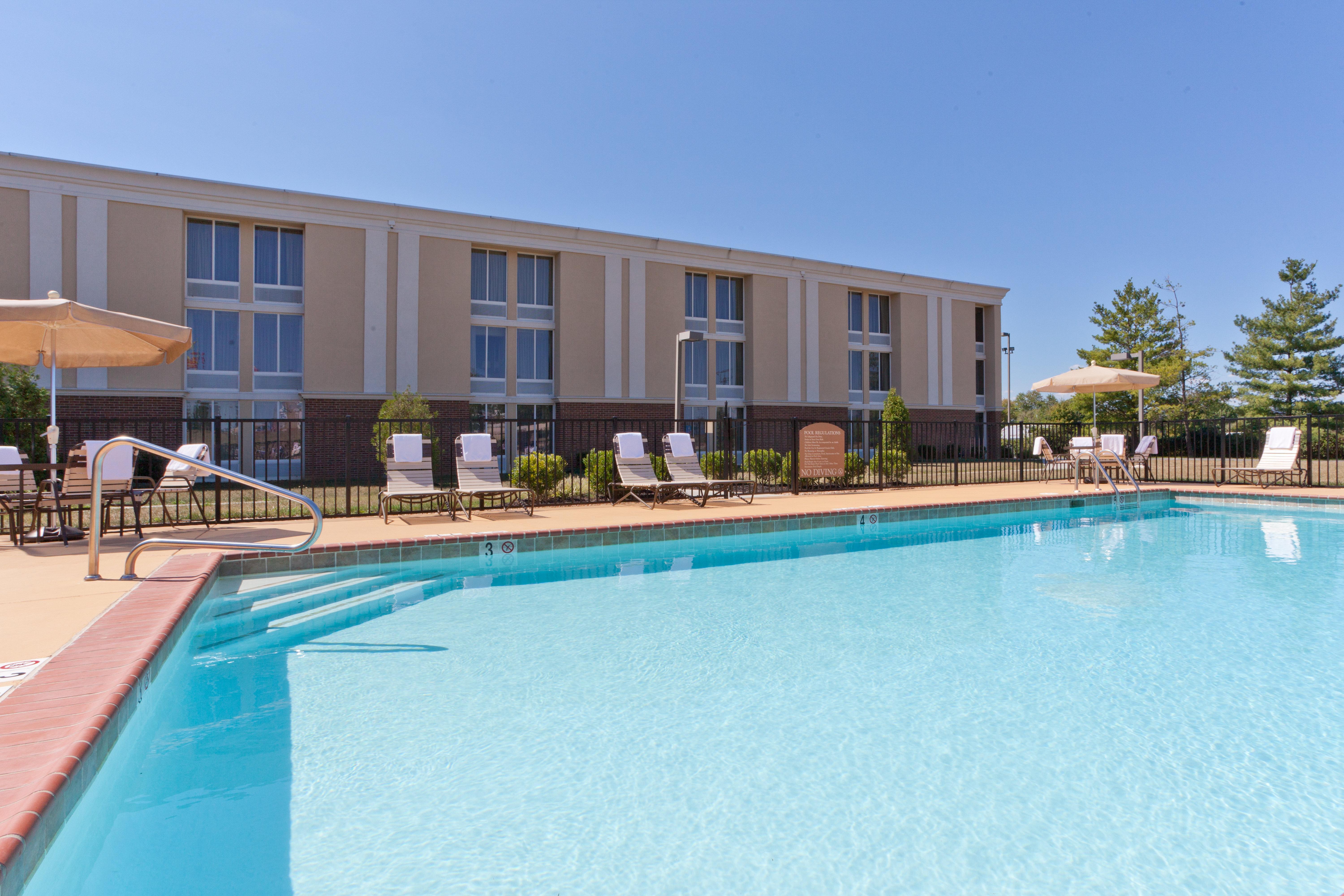 Holiday Inn Express Woodstock-Shenandoah Valley By Ihg Exterior photo