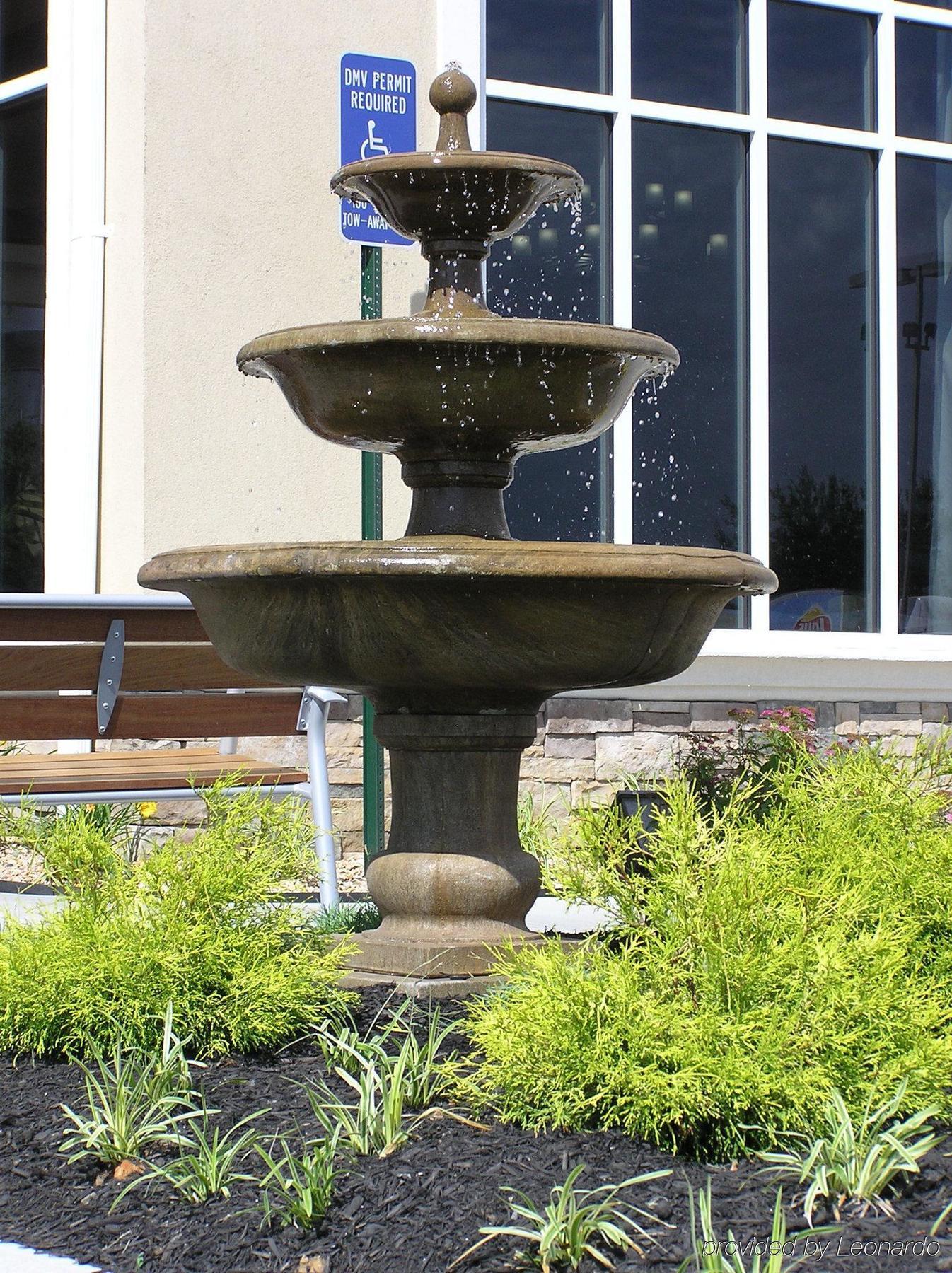 Holiday Inn Express Woodstock-Shenandoah Valley By Ihg Exterior photo