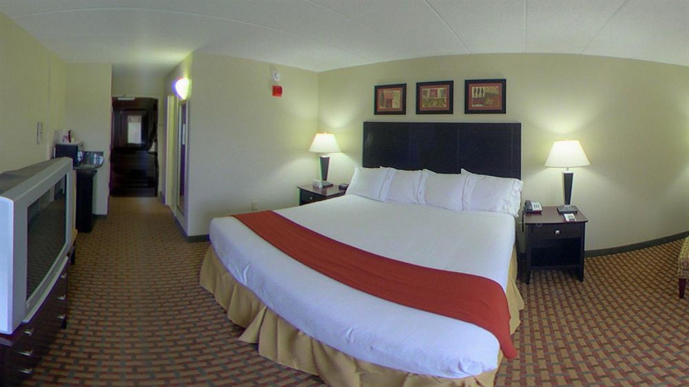 Holiday Inn Express Woodstock-Shenandoah Valley By Ihg Exterior photo