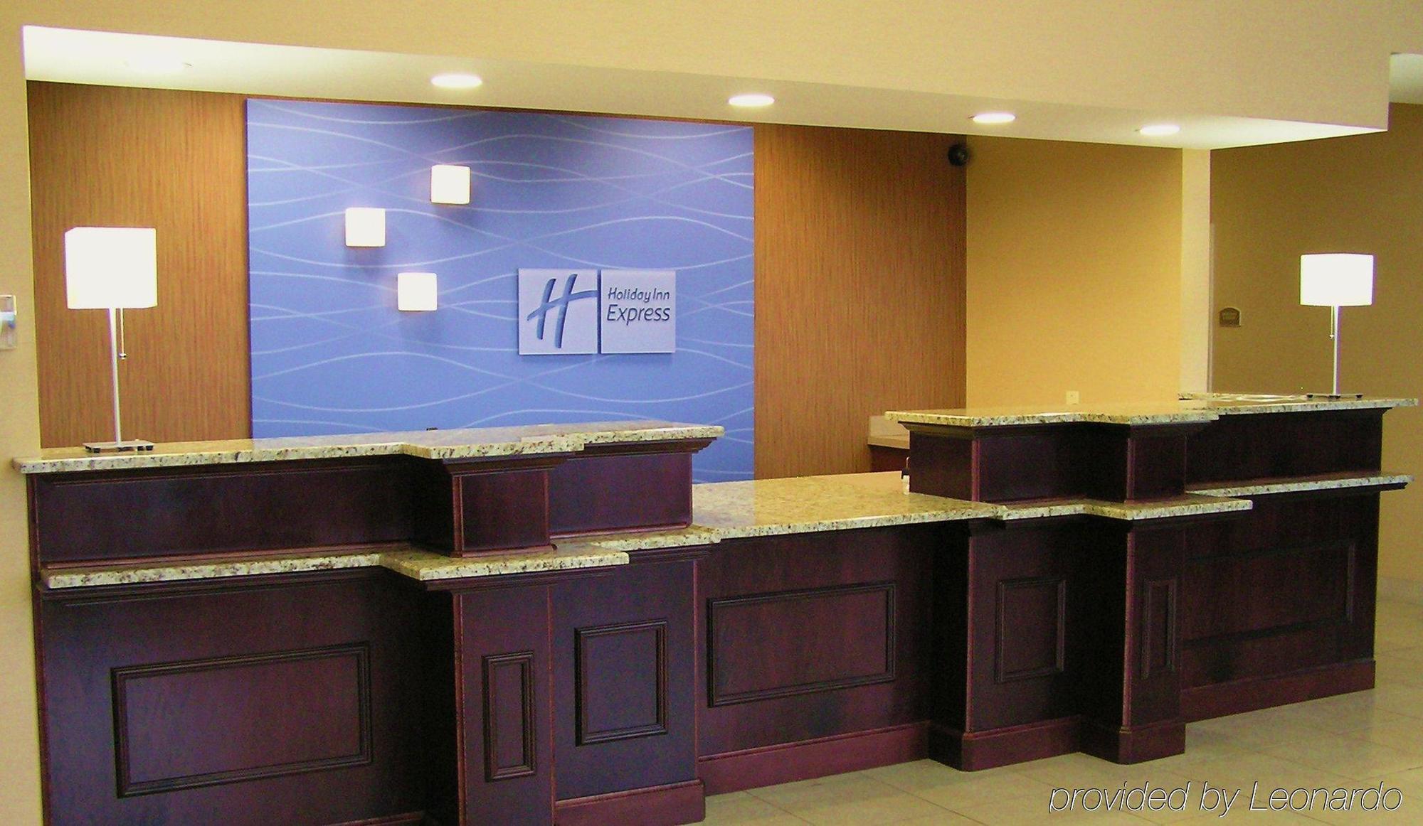 Holiday Inn Express Woodstock-Shenandoah Valley By Ihg Exterior photo