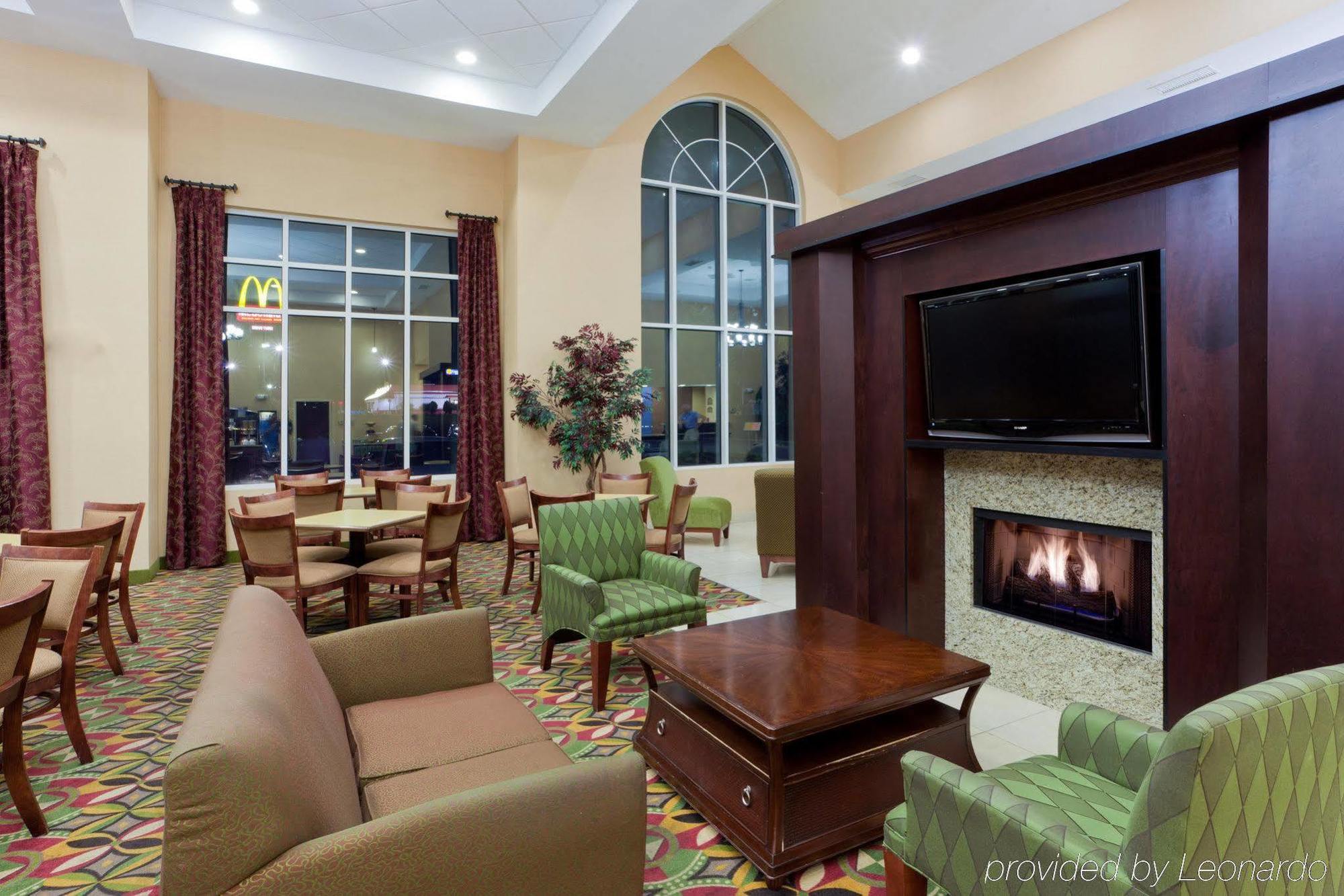 Holiday Inn Express Woodstock-Shenandoah Valley By Ihg Exterior photo