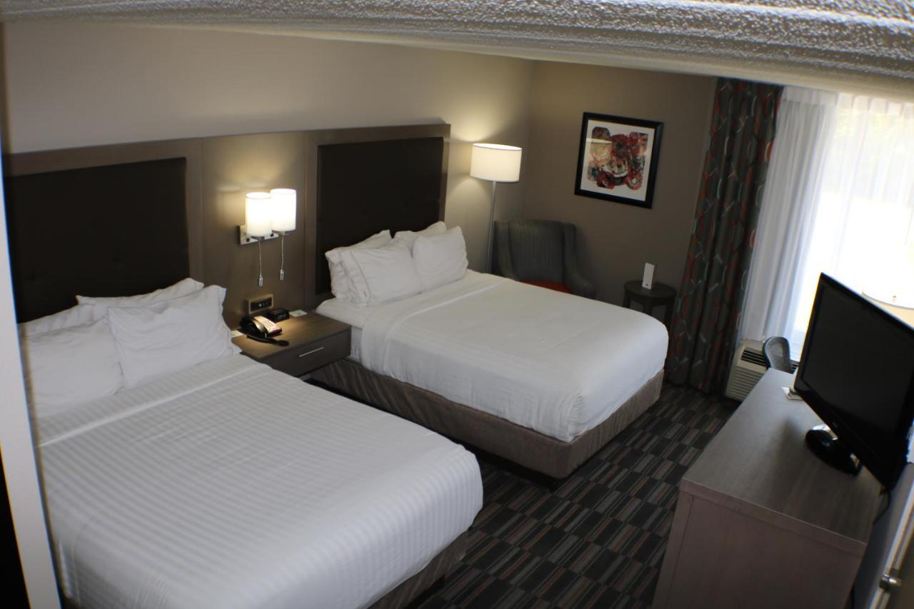 Holiday Inn Express Woodstock-Shenandoah Valley By Ihg Exterior photo